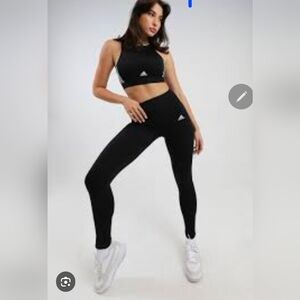 Adidas Hyperglam Aeroready Sports bra BLK/WT Stripe Womens Size LAC/ 38C Stripe